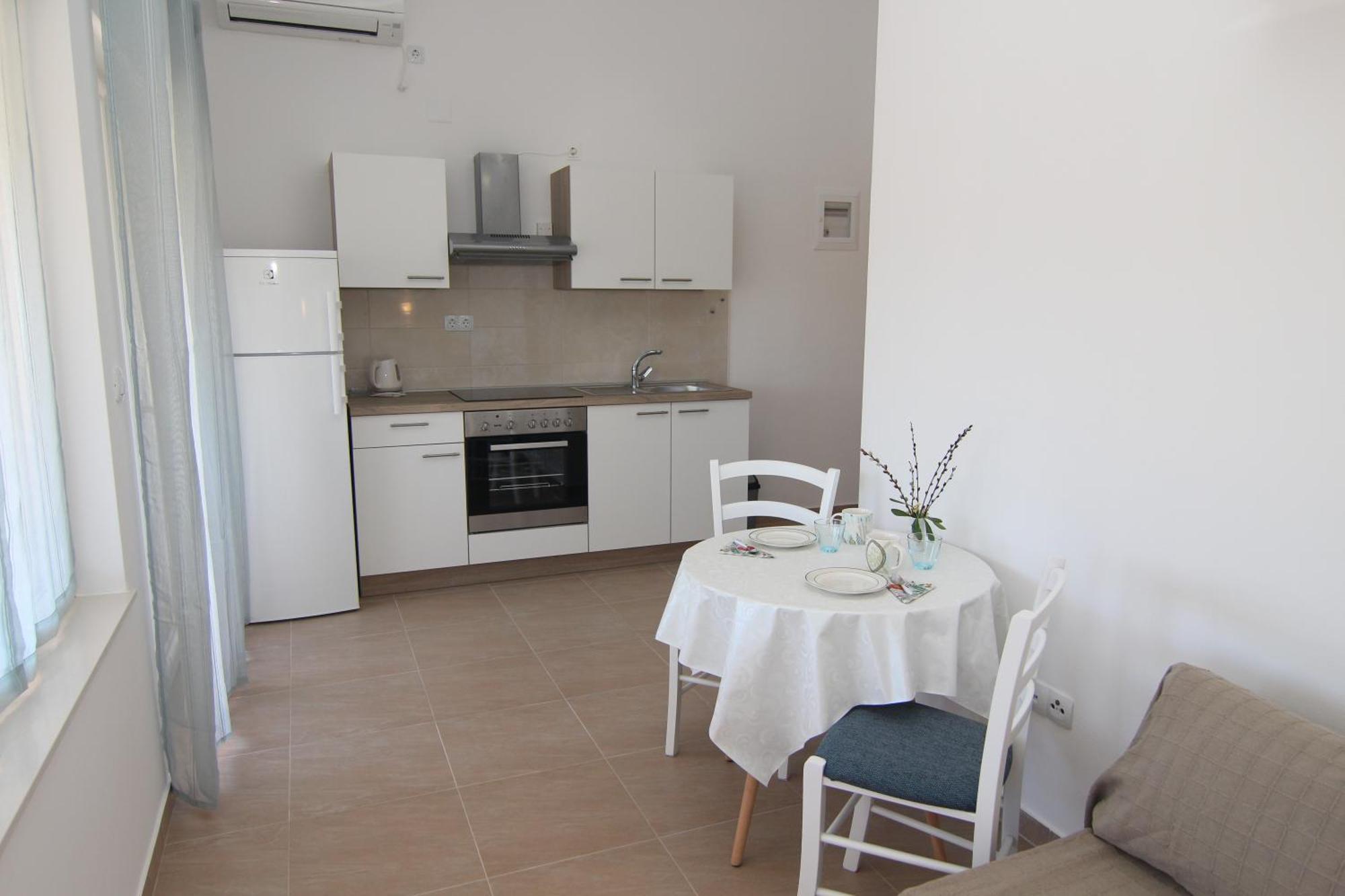 Family Apartments House Damir Pag Town Zewnętrze zdjęcie