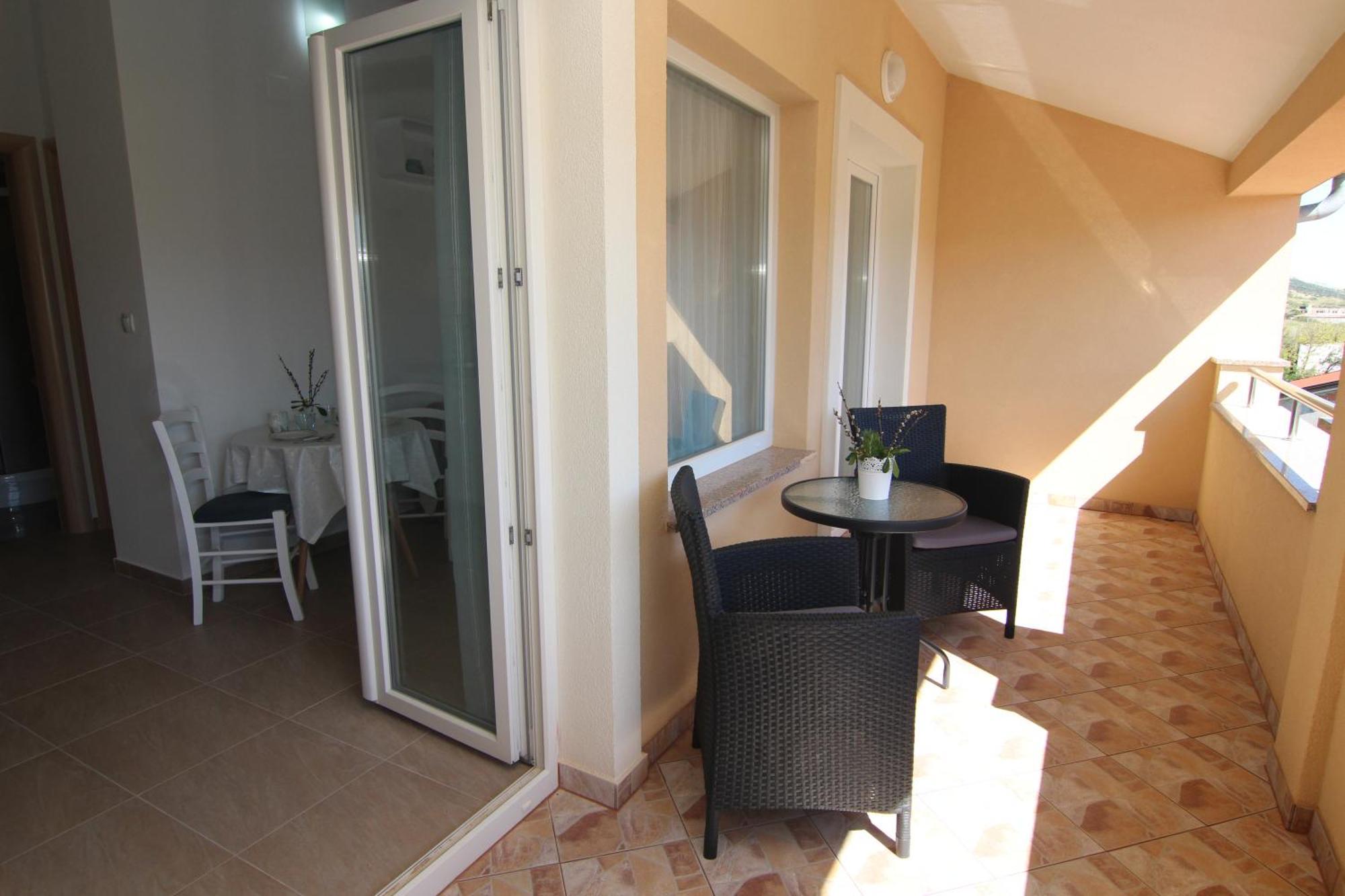 Family Apartments House Damir Pag Town Zewnętrze zdjęcie
