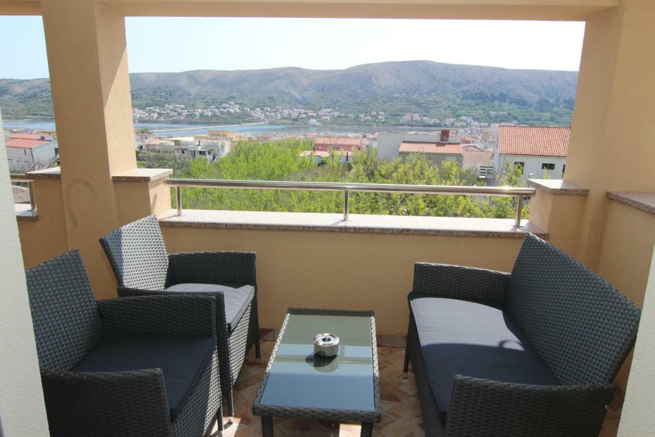 Family Apartments House Damir Pag Town Zewnętrze zdjęcie